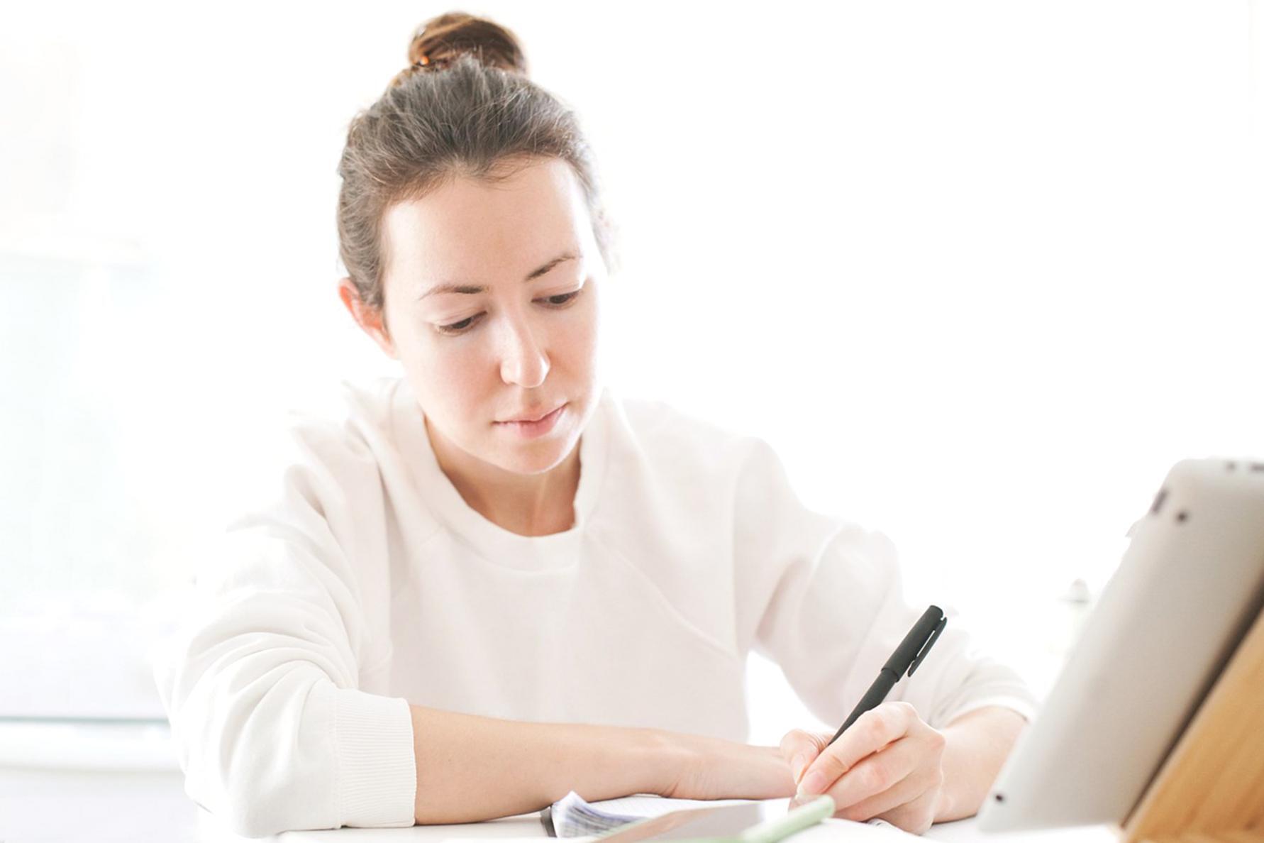 Session de formation interactive avec participants engagés